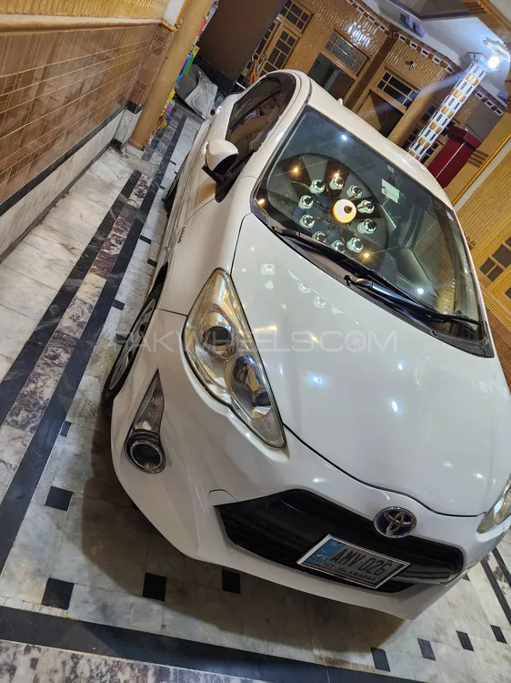 Toyota Aqua 2015 for Sale in Peshawar Image-1