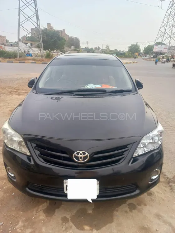 Toyota Corolla 2013 for Sale in Karachi Image-1