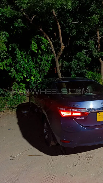 Toyota Corolla 2016 for Sale in Karachi Image-1