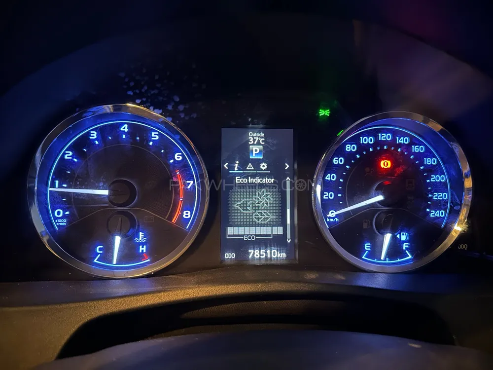 Toyota Corolla 2018 for Sale in Faisalabad Image-1