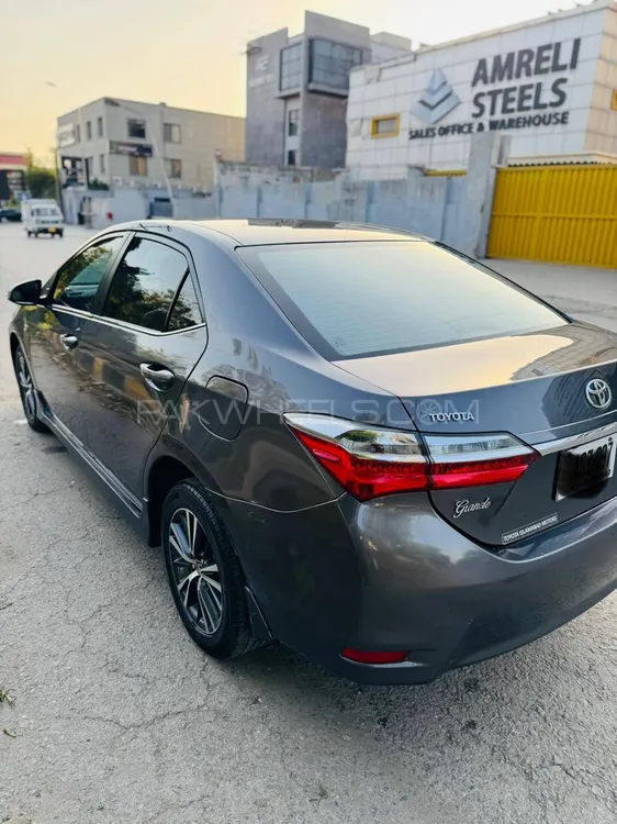 Toyota Corolla 2019 for Sale in Islamabad Image-1