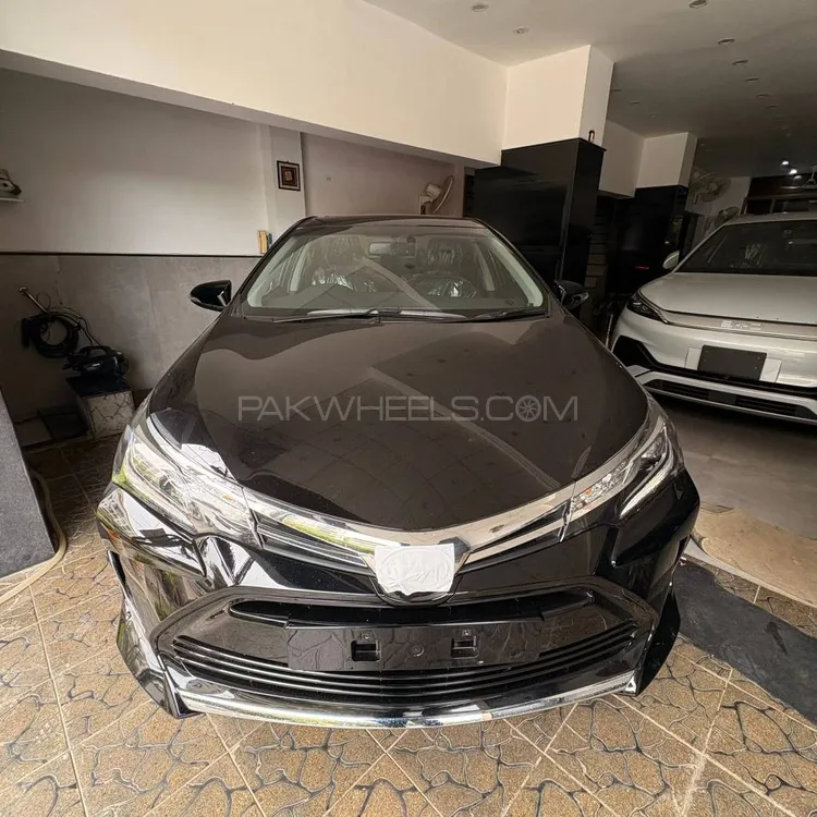 Toyota Corolla 2025 for Sale in Multan Image-1