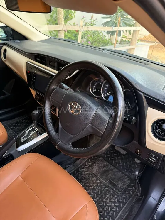 Toyota Corolla 2018 for Sale in Karachi Image-1
