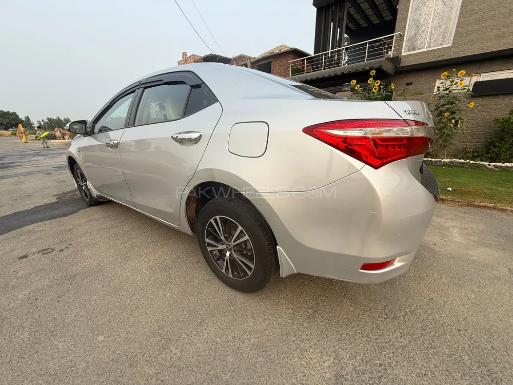 Toyota Corolla 2016 for Sale in Lahore Image-1