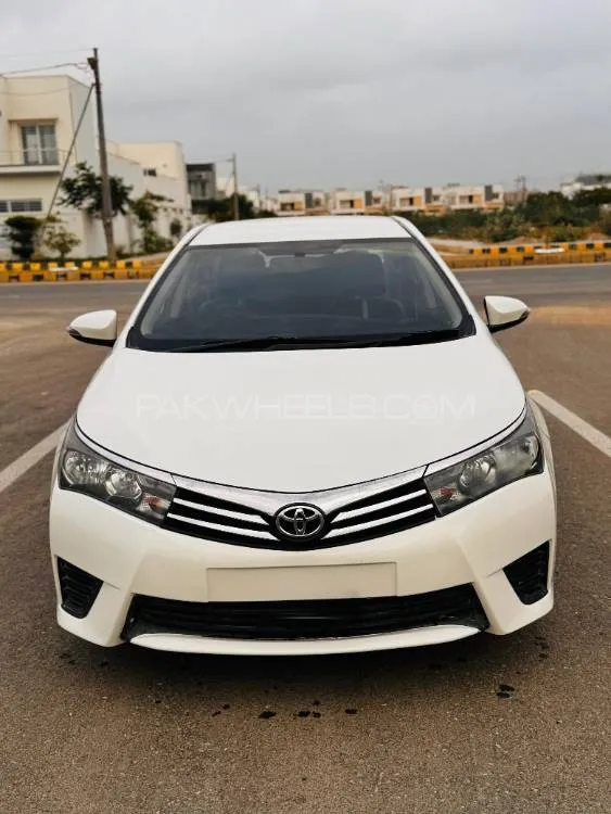 Toyota Corolla 2016 for Sale in Karachi Image-1