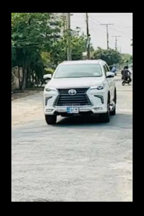 Toyota Fortuner 2017 for Sale in Faisalabad Image-1