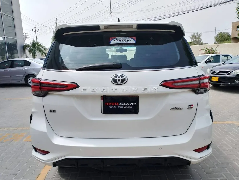Toyota Fortuner 2023 for Sale in Karachi Image-1