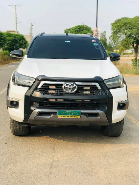 Toyota Hilux 2018 for Sale in Faisalabad Image-1