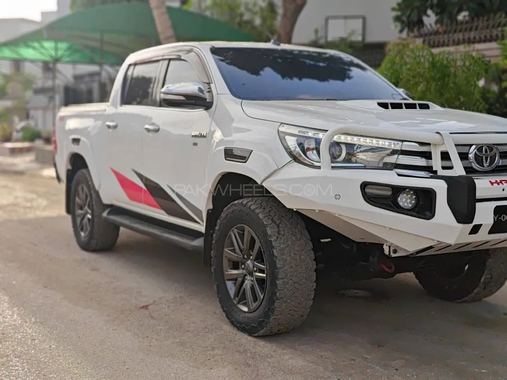 Toyota Hilux 2017 for Sale in Karachi Image-1
