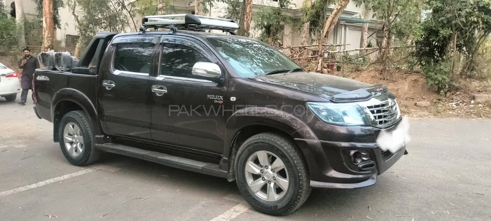 Toyota Hilux 2013 for Sale in Islamabad Image-1