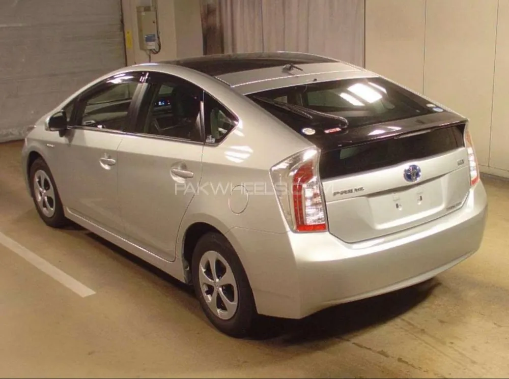 Toyota Prius 2014 for Sale in Islamabad Image-1