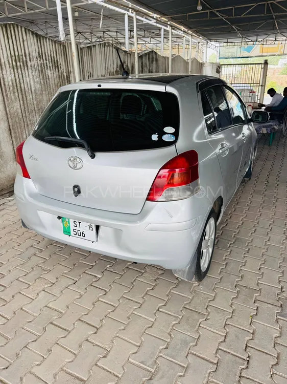 Toyota Vitz 2010 for Sale in Mandi bahauddin Image-1