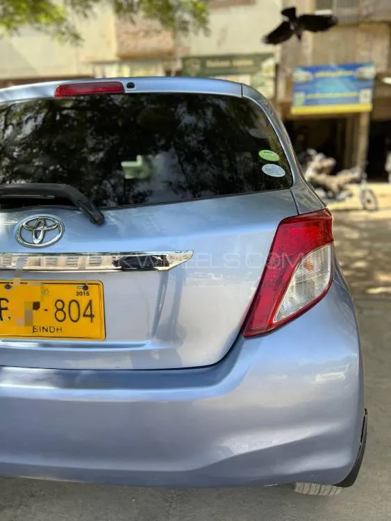 Toyota Vitz 2015 for Sale in Karachi Image-1