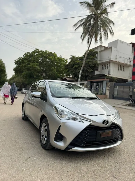 Toyota Vitz 2018 for Sale in Karachi Image-1