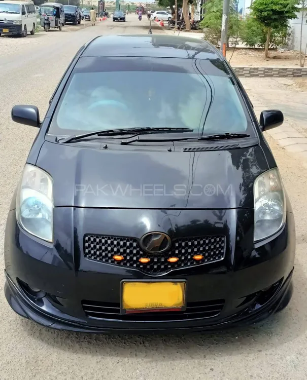Toyota Vitz 2006 for Sale in Karachi Image-1