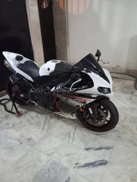 Yamaha YZF-R1 2016 for Sale Image-1