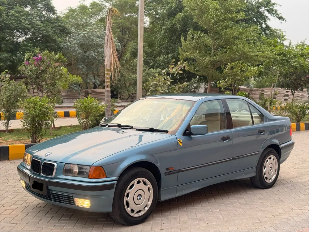 BMW 3 Series 1997 for Sale in Islamabad BMW 3 Series 1997 for Sale in Islamabad Image-3