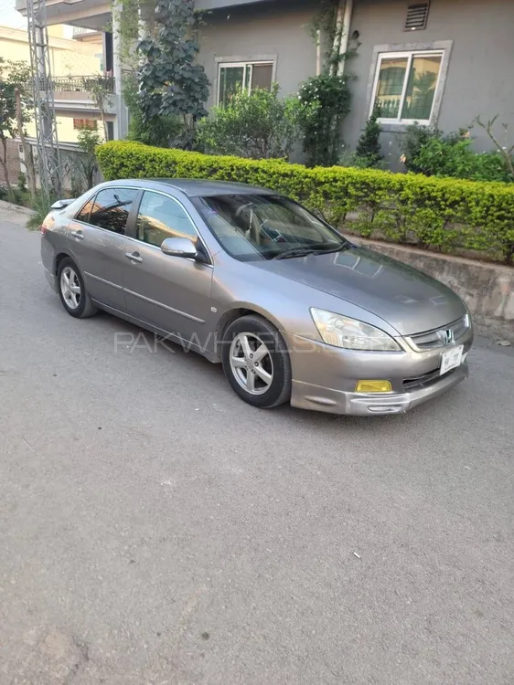 Honda Accord 2006 for Sale in Islamabad Image-1