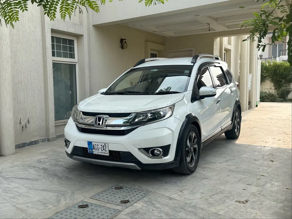 Honda BR-V 2017 for Sale in Islamabad Image-1