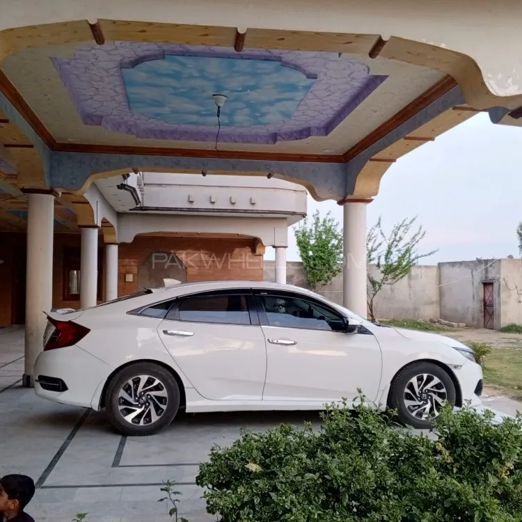 Honda Civic 2016 for Sale in Swabi Image-1
