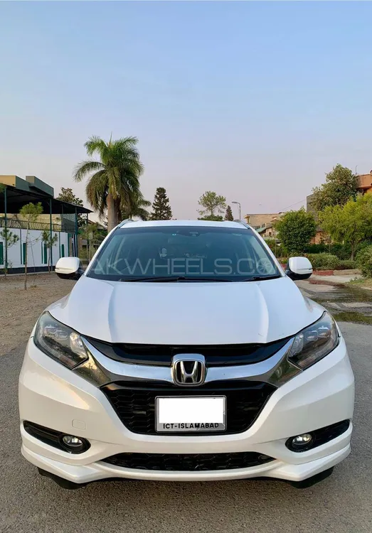 Honda Vezel 2014 for Sale in Islamabad Image-1