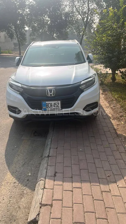 Honda Vezel 2018 for Sale in Islamabad Image-1