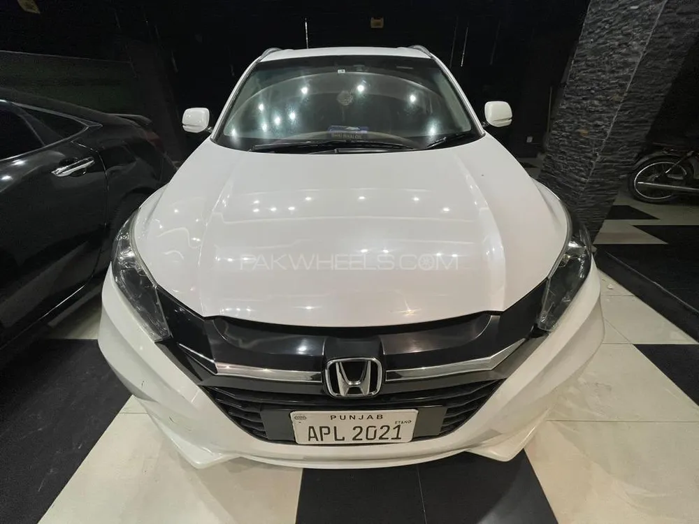 Honda Vezel 2015 for Sale in Lahore Image-1