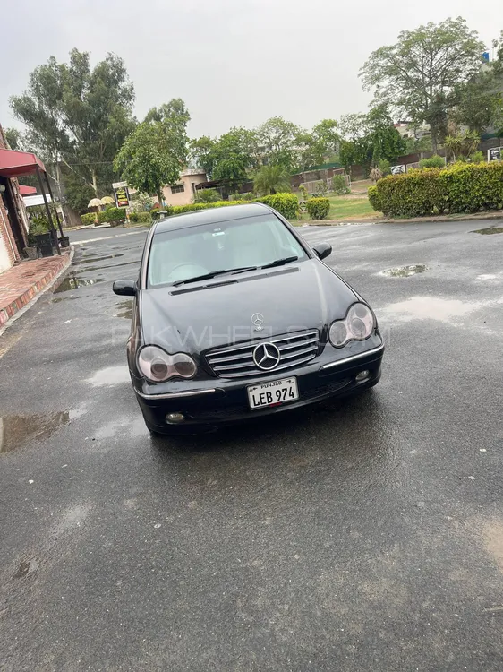 Mercedes Benz C Class 2003 for Sale in Islamabad Image-1