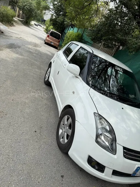 Suzuki Swift 2012 for Sale in Islamabad Image-1