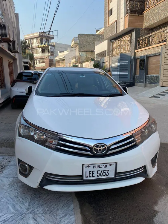 Toyota Corolla 2015 for Sale in Lahore Image-1
