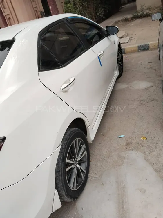 Toyota Corolla 2018 for Sale in Karachi Image-1