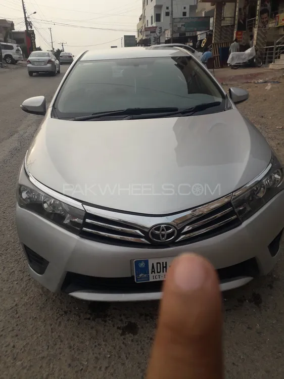Toyota Corolla 2017 for Sale in Islamabad Image-1