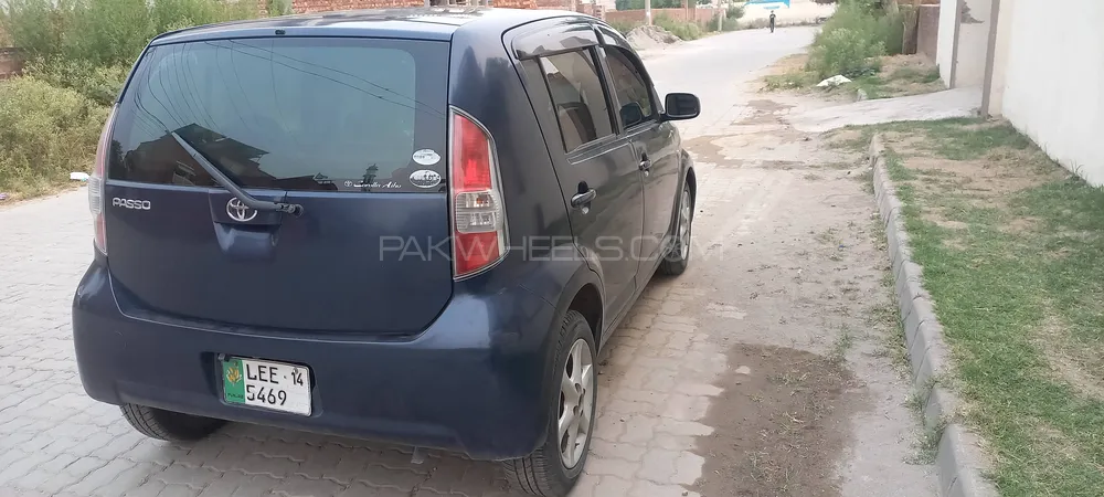 Toyota Passo 2004 for Sale in Sialkot Image-1