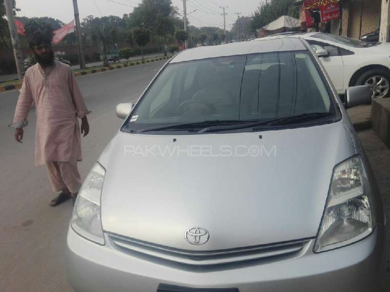 Toyota Prius 2004 for Sale in Faisalabad Image-1