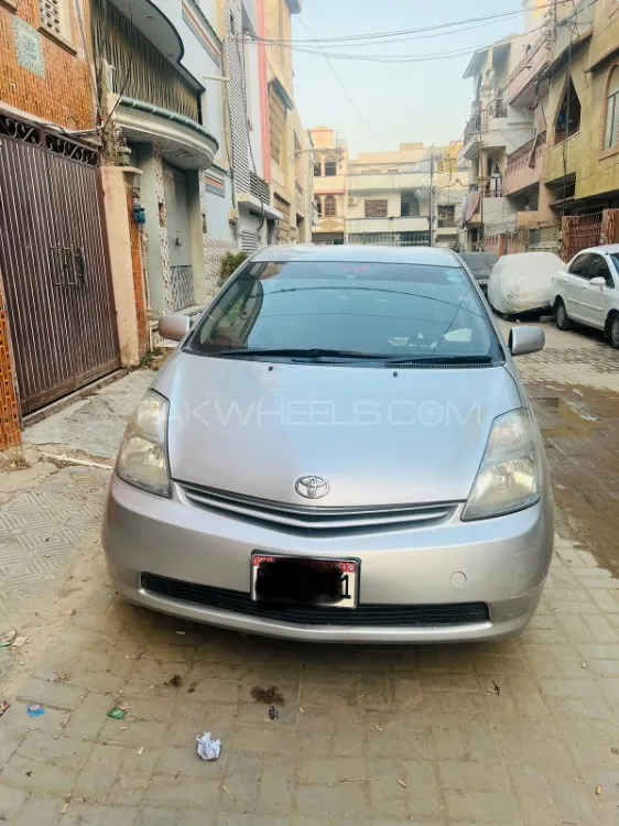 ٹویوٹا پریوس 2010 for Sale in کراچی Image-1