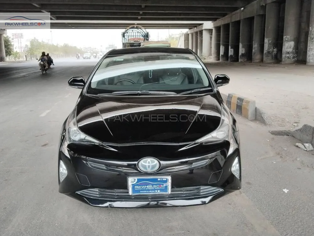 Toyota Prius 2016 for Sale in Lahore Image-1