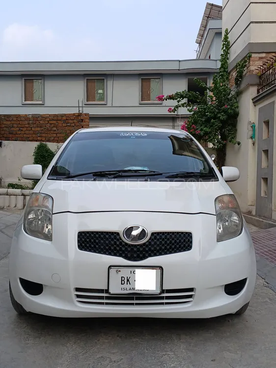 Toyota Vitz 2005 for Sale in Taxila Image-1