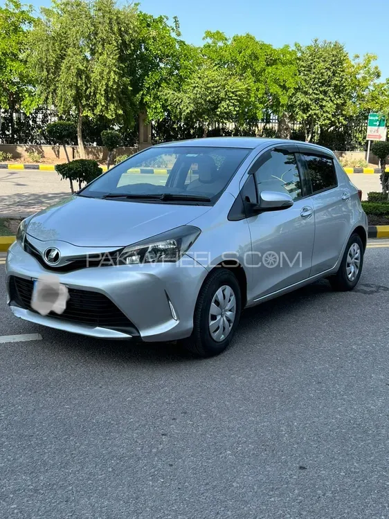 Toyota Vitz 2016 for Sale in Islamabad Image-1