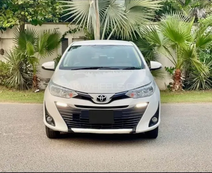Toyota Yaris Sedan 2021 for Sale in Lahore Image-1