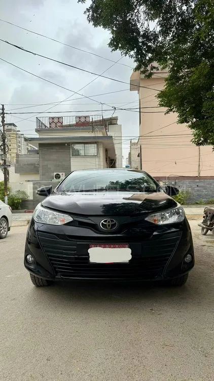 Toyota Yaris Sedan 2021 for Sale in Karachi Image-1