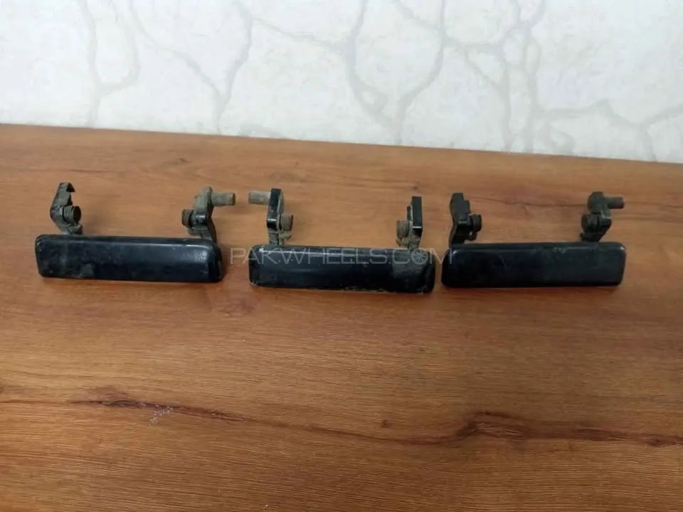 Charade 1984-1986 Door Handle Image-1