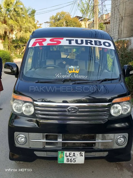 Daihatsu Atrai Wagon 2014 for Sale in Lahore Image-1