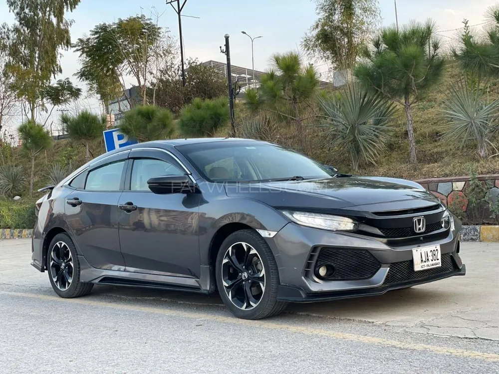 Honda Civic 2018 for Sale in Islamabad Image-1
