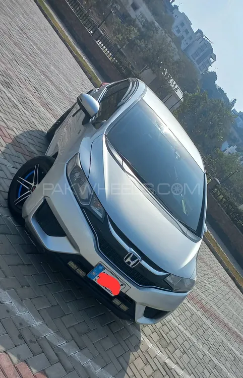 Honda Fit 2015 for Sale in Islamabad Image-1