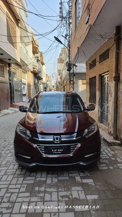 Honda Vezel 2014 for Sale in Lahore Image-1