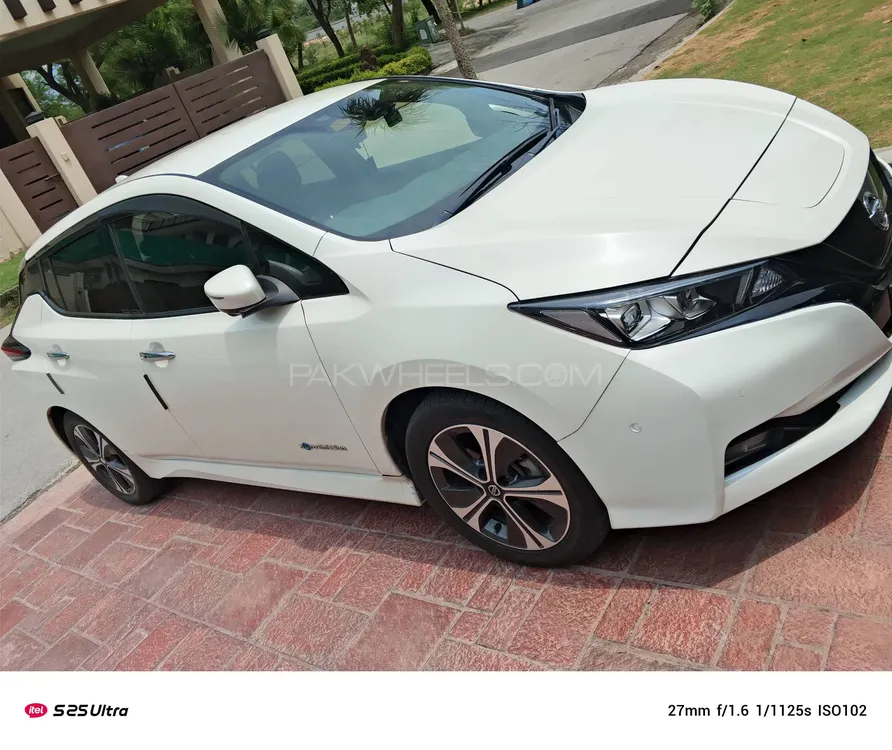 نسان لیف 2021 for Sale in اسلام آباد Image-1