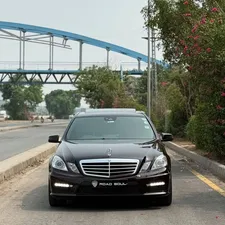 Mercedes Benz E Class E200 2010 for Sale