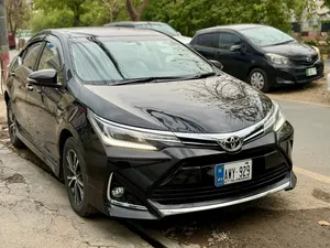 Toyota Corolla Altis Grande CVT-i 1.8 2020 for Sale