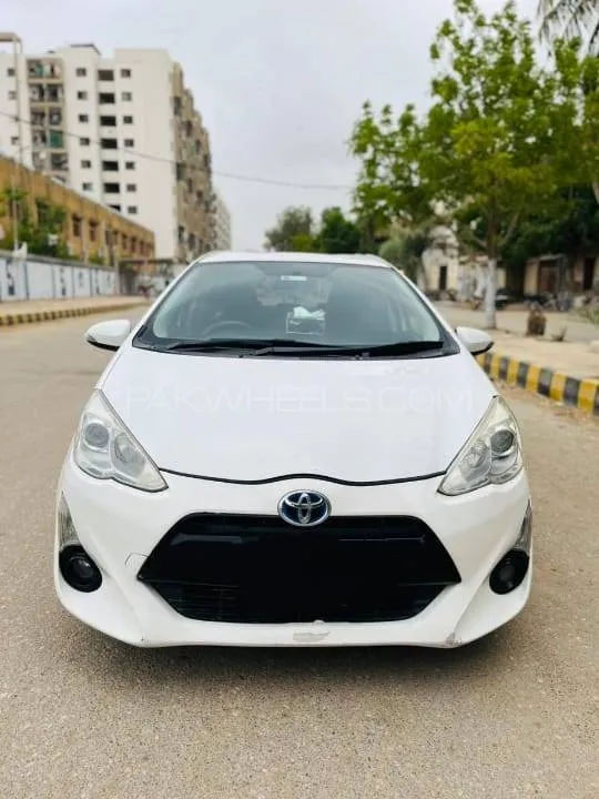 Toyota Aqua 2015 for Sale in Karachi Image-1