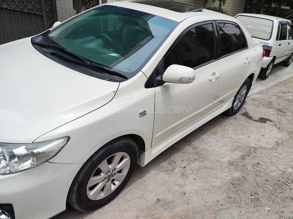 Toyota Corolla 2013 for Sale in Lahore Image-1
